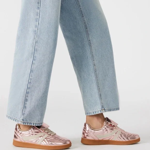 Steve Madden Metallic Pink Madrid Sneakers NWOT Size 6 - Picture 7 of 11